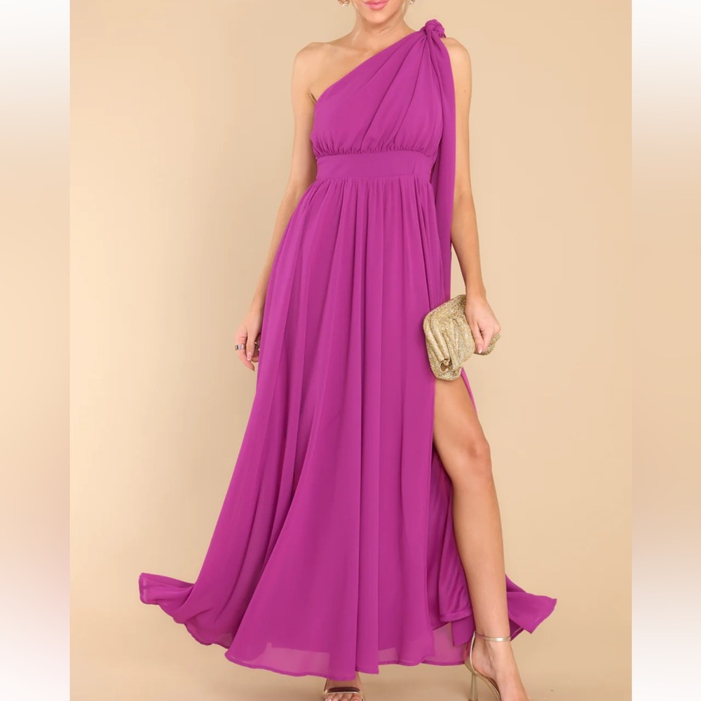 Aura Goddess Behavior Maxi Dress